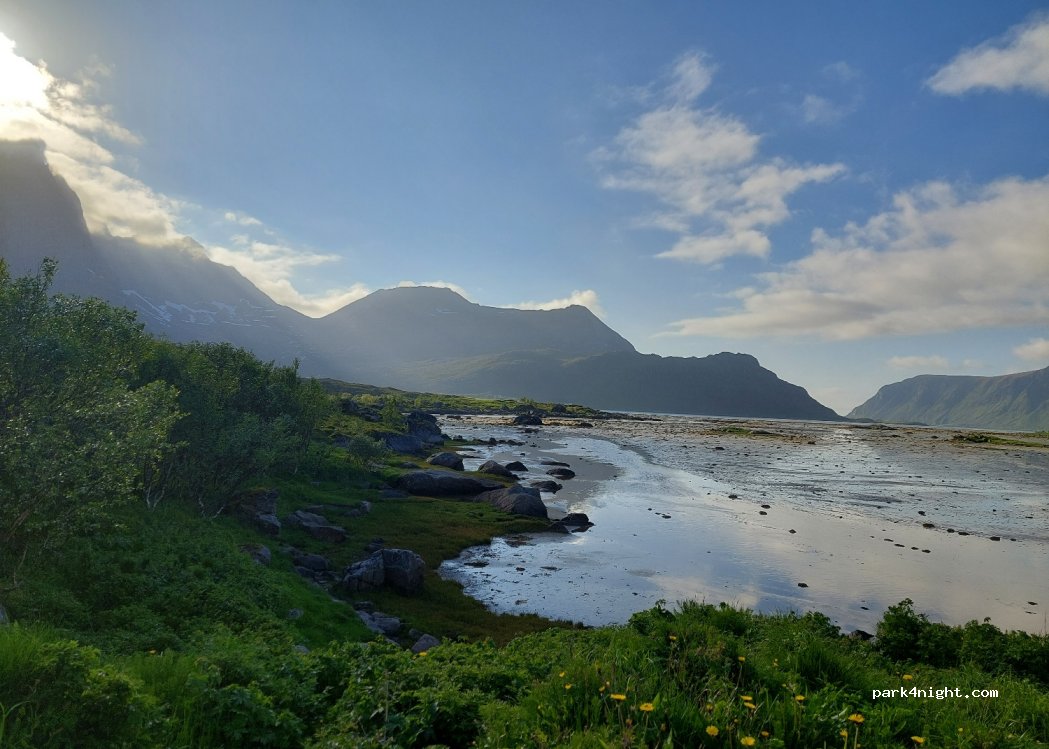 (8380) Flakstad - — foto