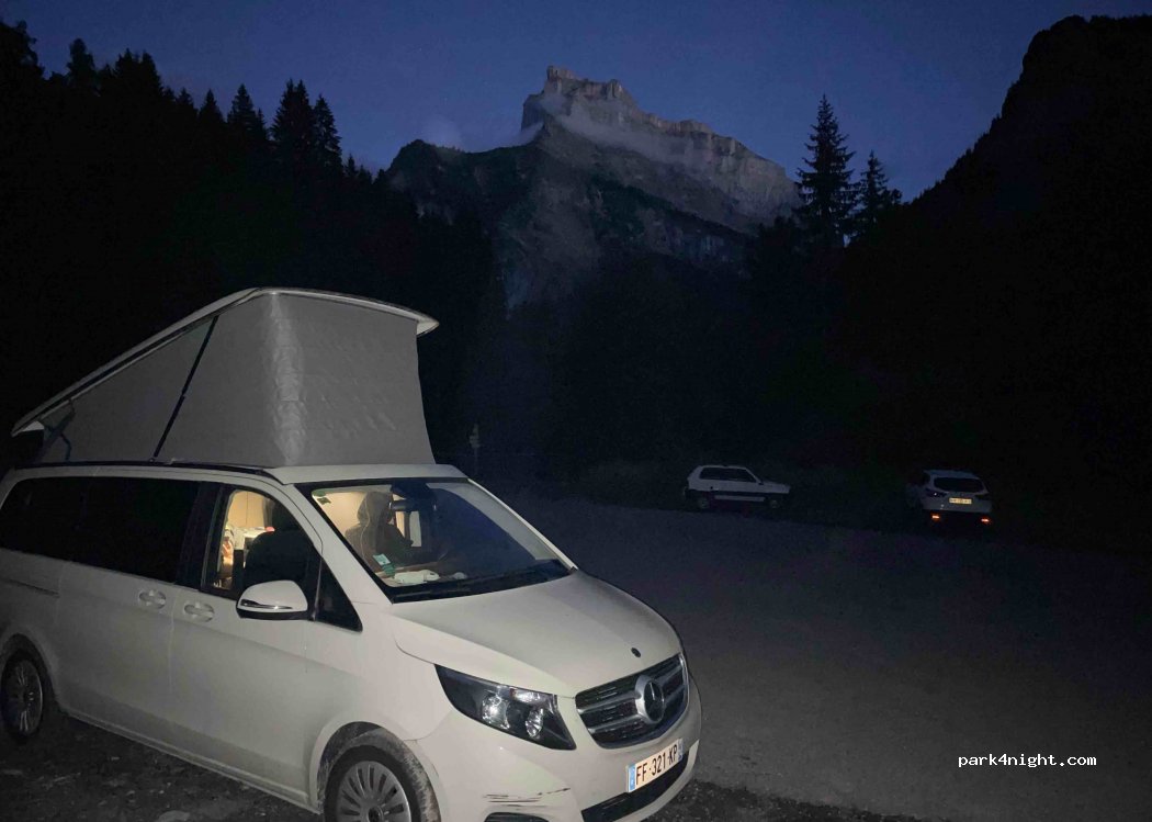 (74740) Sixt-Fer-à-Cheval - Rte des Fonds — foto