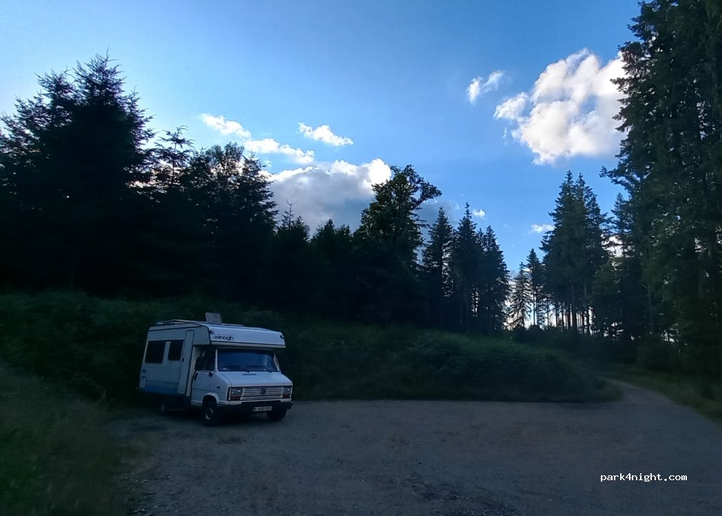 (87340) Saint-Léger-la-Montagne - Unnamed Road — foto 2