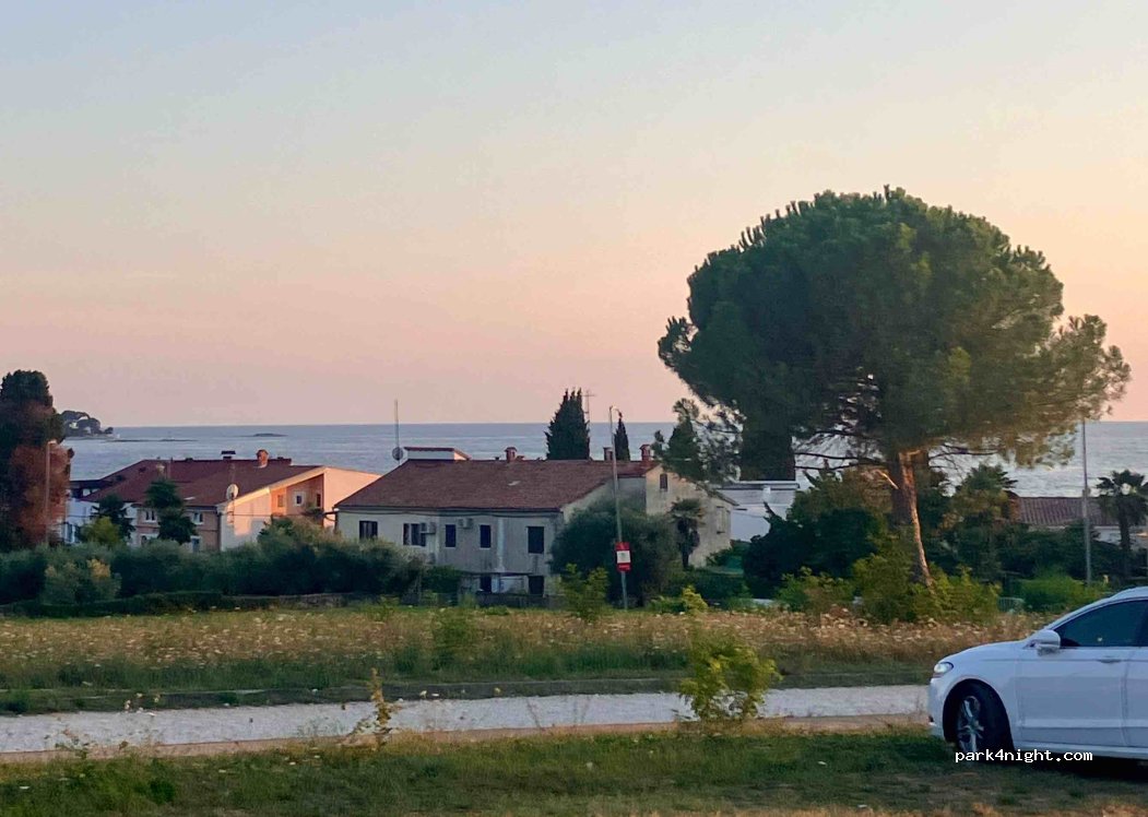 (52440) Poreč - 14 Materada — foto 3