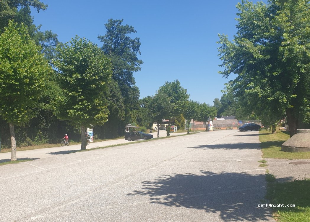(9220) Velden am Wörthersee - 10 Sportplatzstraße — foto