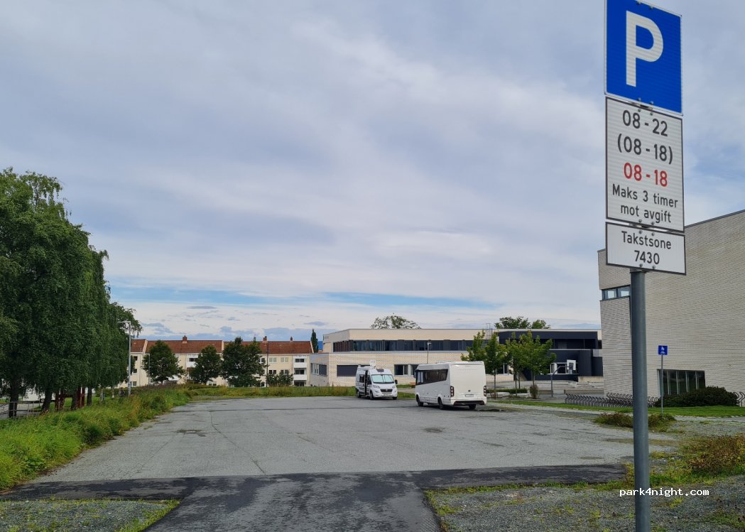 (7015) Trondheim - 1 Stadsing Dahls gate — foto