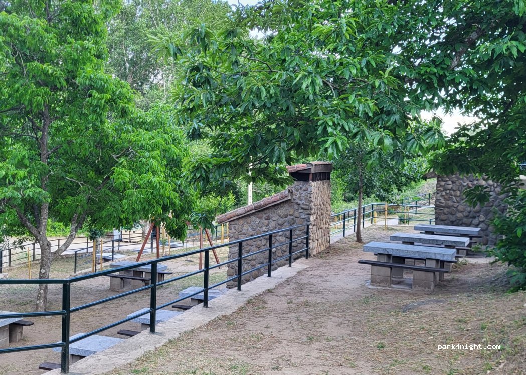 (05460) Gavilanes - 1 Avenida Pedro Bernardo — foto 4