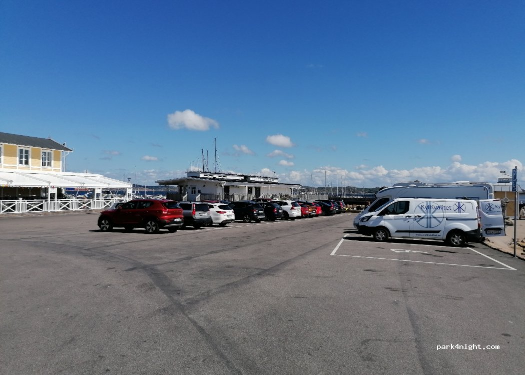 (453 30) Lysekil - 2 Carlavägen — foto
