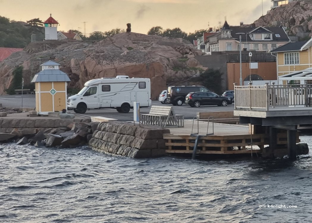 (453 30) Lysekil - 2 Carlavägen — foto 3