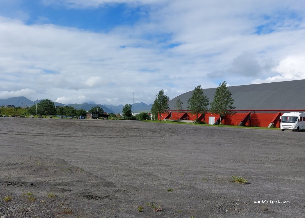 (8370) Leknes - 100 Sentralbaneveien — foto 2