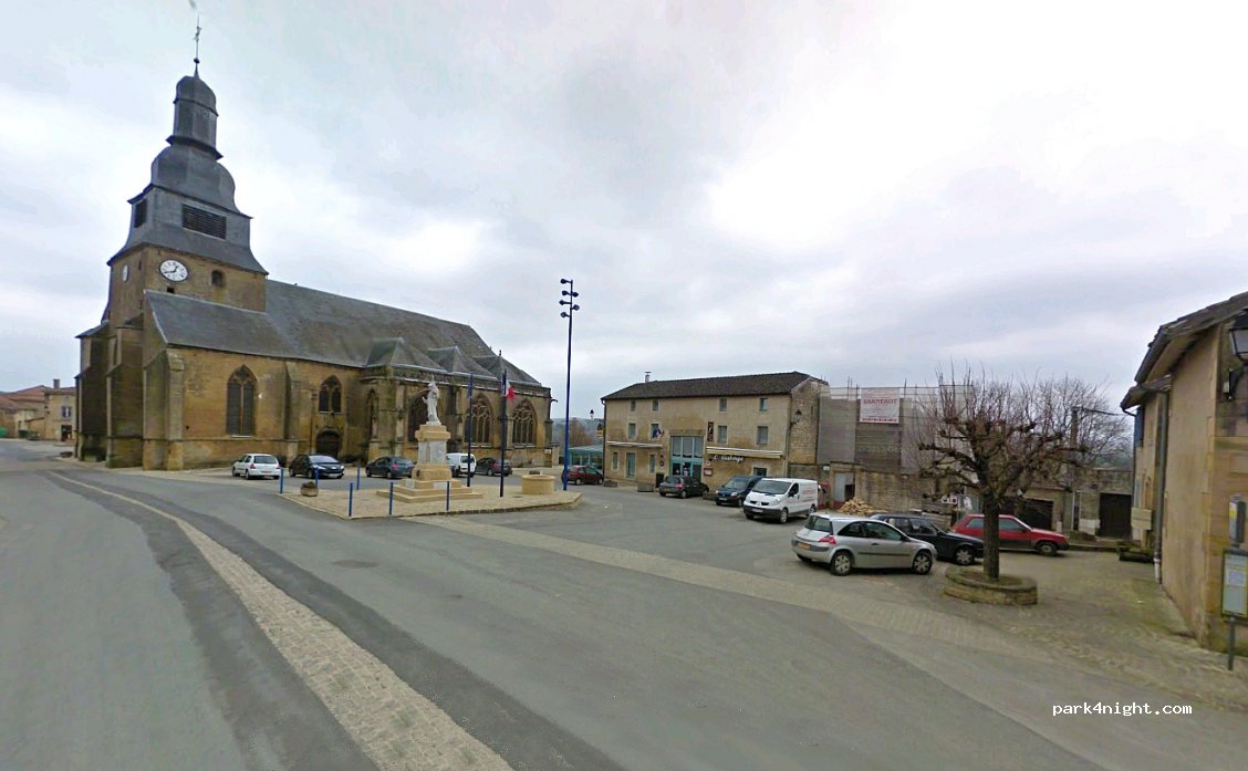 (55600) Marville - Place De L'Église — foto