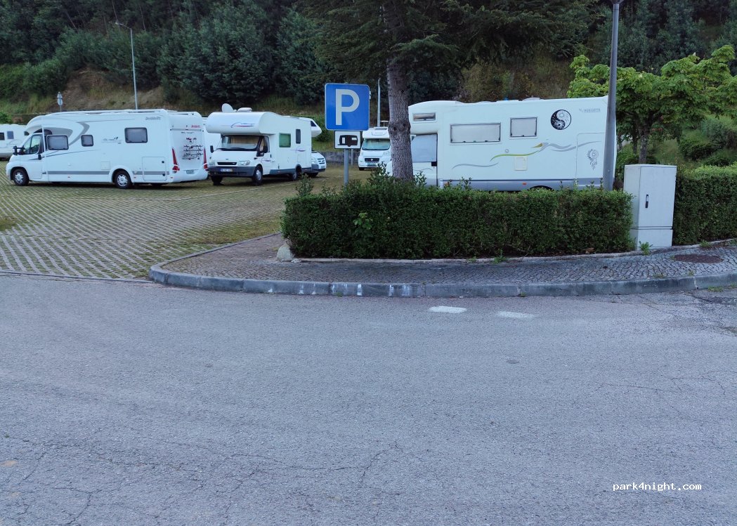 Parque de Pernoita de Autocaravanas Góis — foto 5