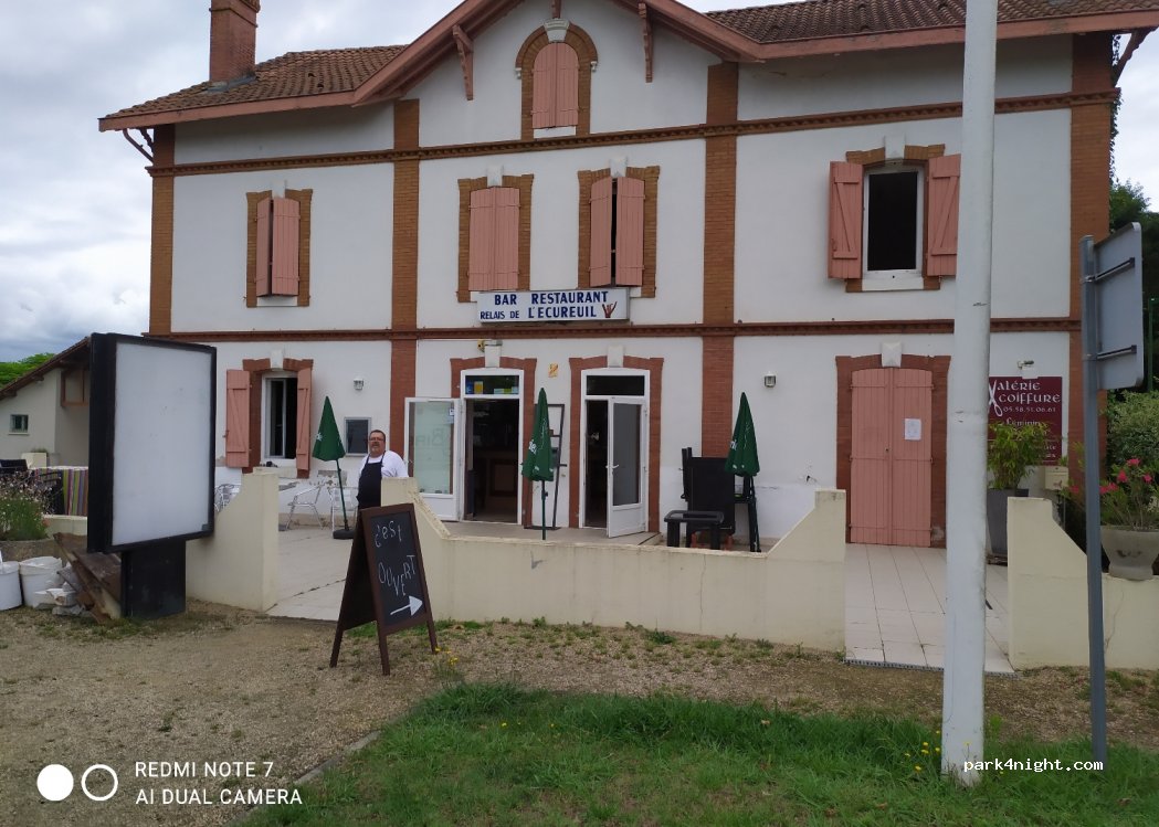 (40090) Cère - 53 Avenue D’Albret — foto 2