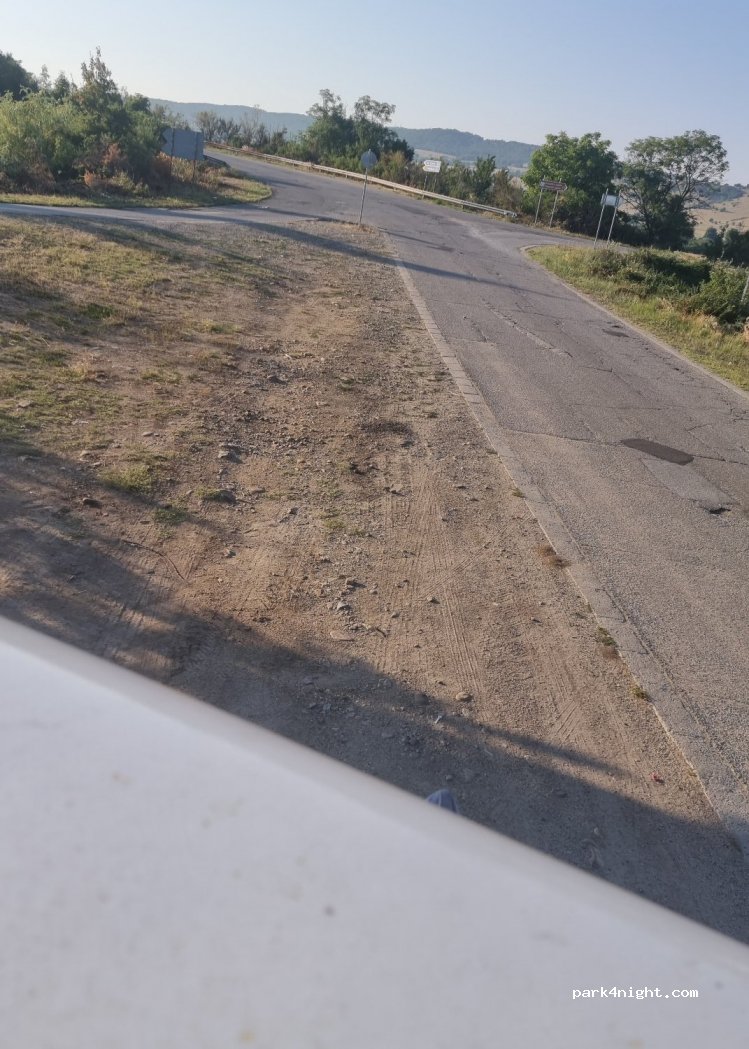 (8890) Tvarditsa - Unnamed Road — foto