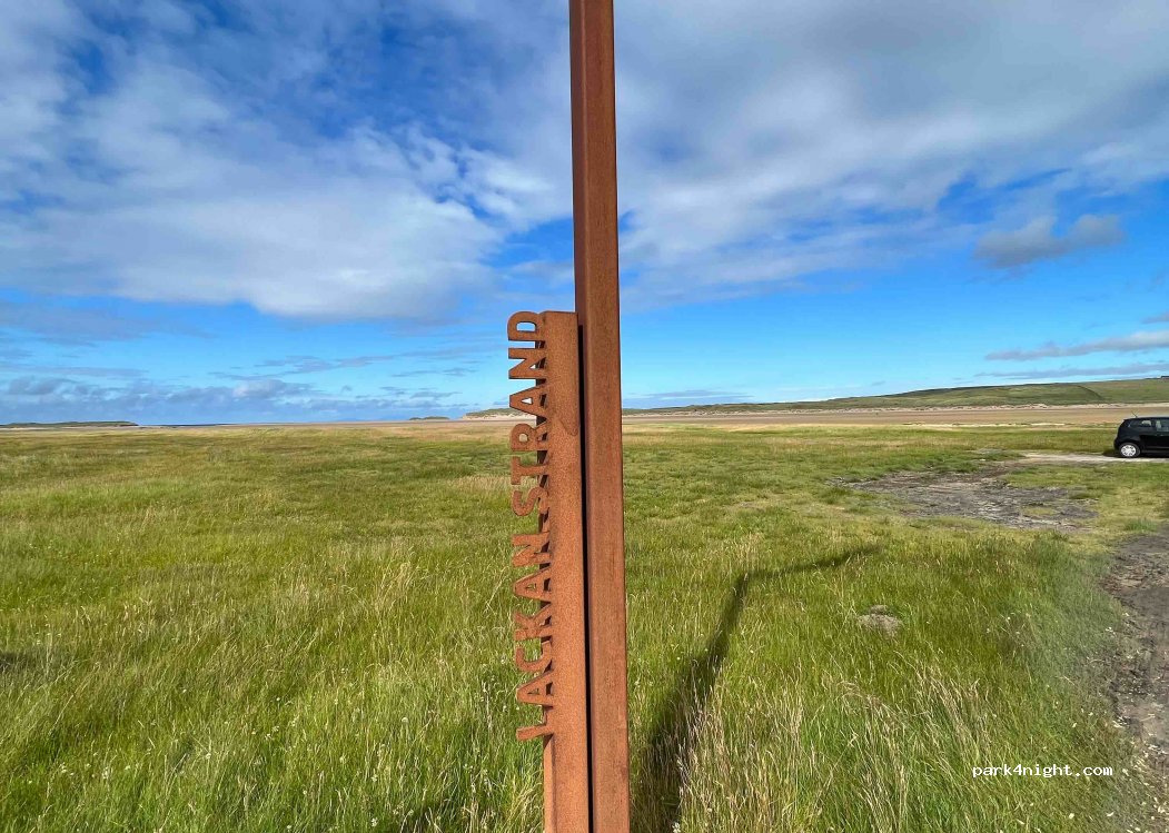 (F26 P9P1) Castlelacken - Unnamed road — foto
