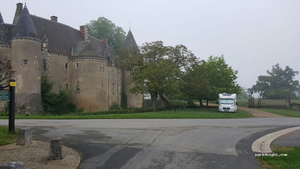 (36230) Lys-Saint-Georges - Rue du Château — foto 2