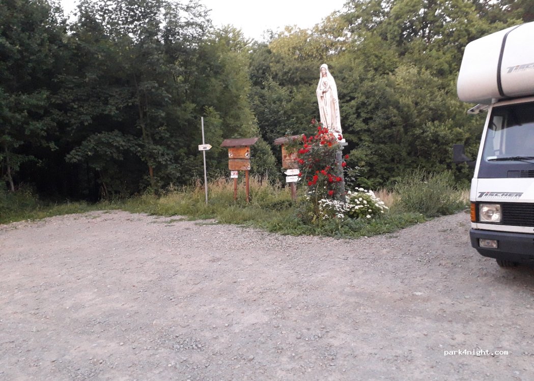(38-450) Cergowa - Unnamed Road — foto 2
