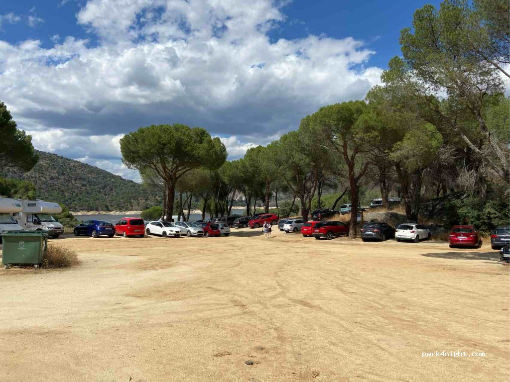 (28680) San Martín de Valdeiglesias - Carretera del Pantano — foto 2