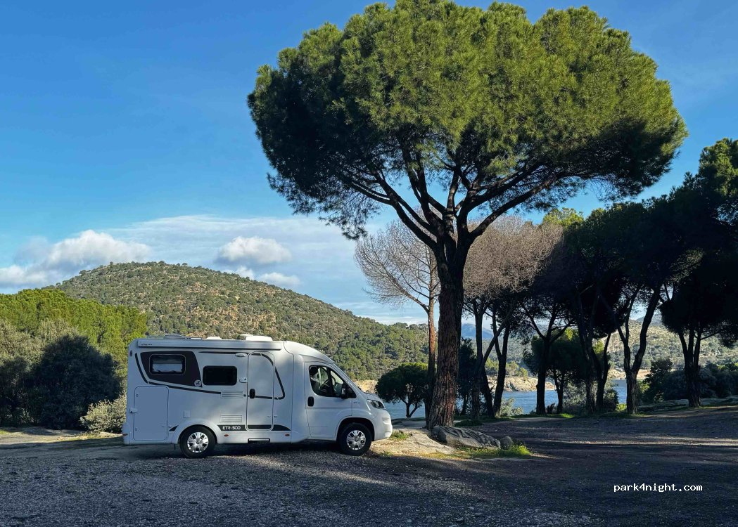 (28680) San Martín de Valdeiglesias - Carretera del Pantano — foto 3