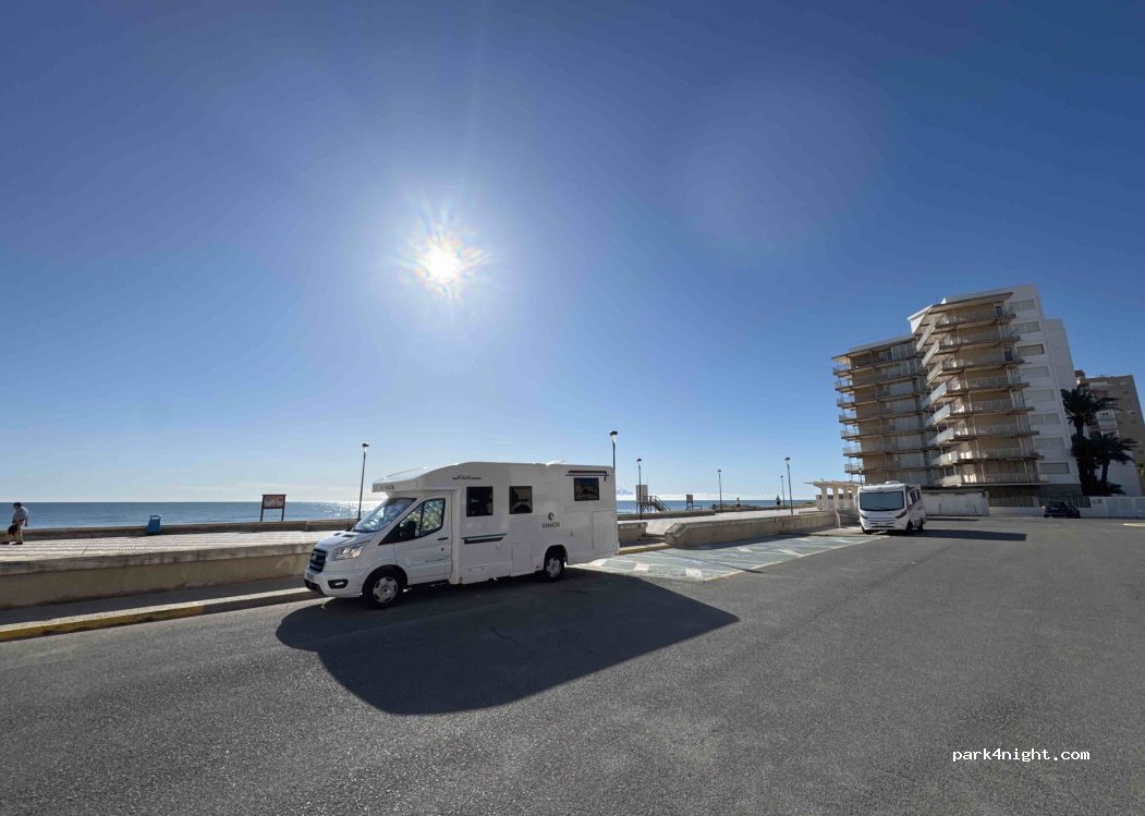 (46420) Sueca - 6 Plaça del Maestrat — foto 5