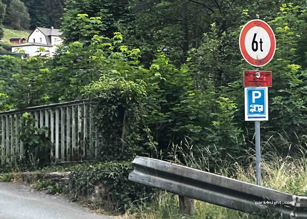 Caravanstellplatz am Natursteinbad Mellenbach — foto 2