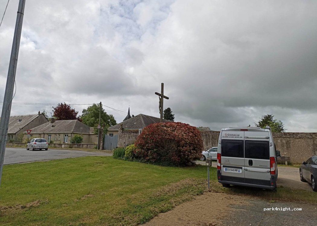 (41370) Talcy - 5 Place Cassandre Salviati — foto 2