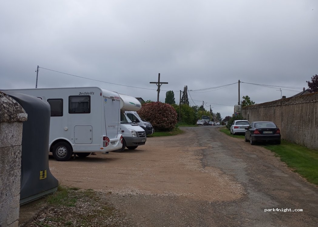 (41370) Talcy - 5 Place Cassandre Salviati — foto 3