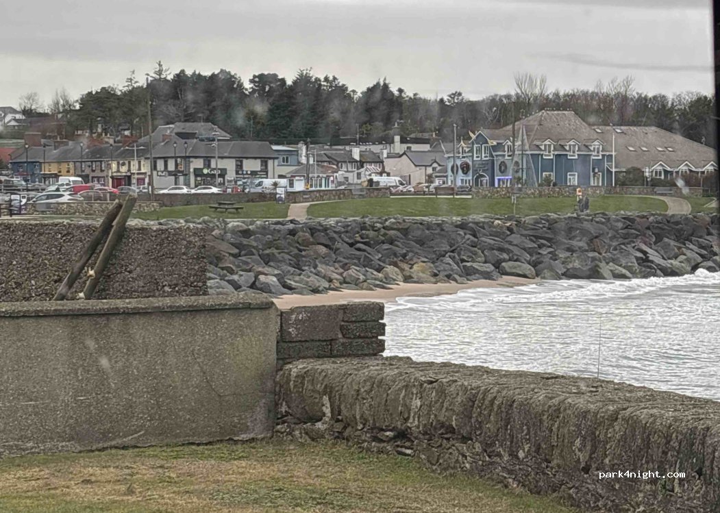 (Y25) Courtown - Unnamed road — foto 3