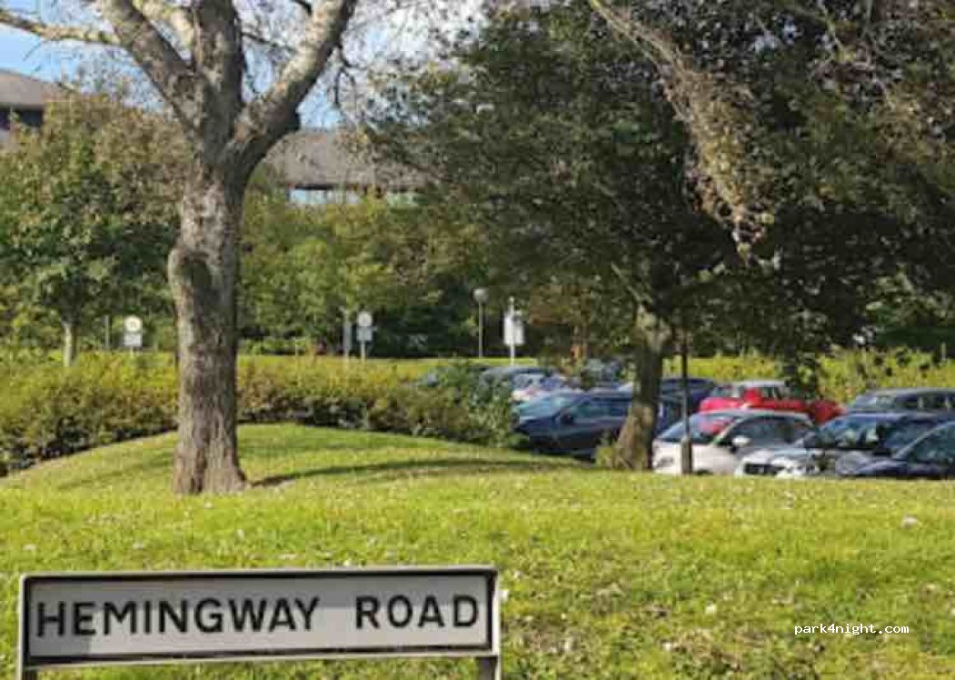 (CF10 4UW) Cardiff - Unnamed road — foto