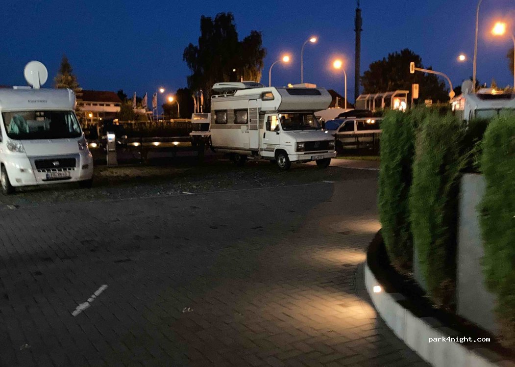 Wohnmobilstellplatz Stralsund — foto 3