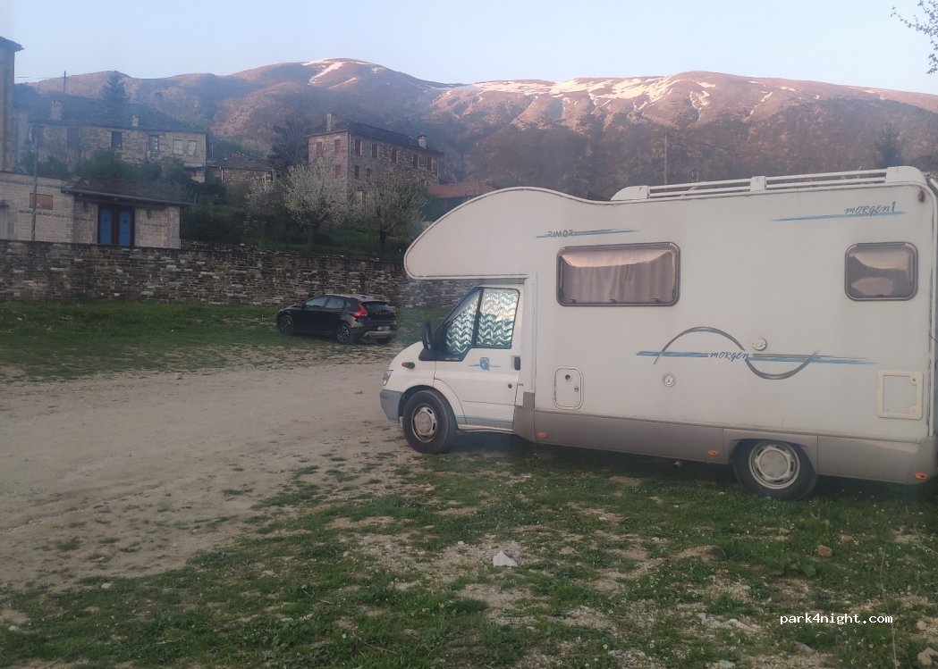 (440 04) Papigko - Eparchiaki Odos Kalpakiou-Papigkou — foto 3