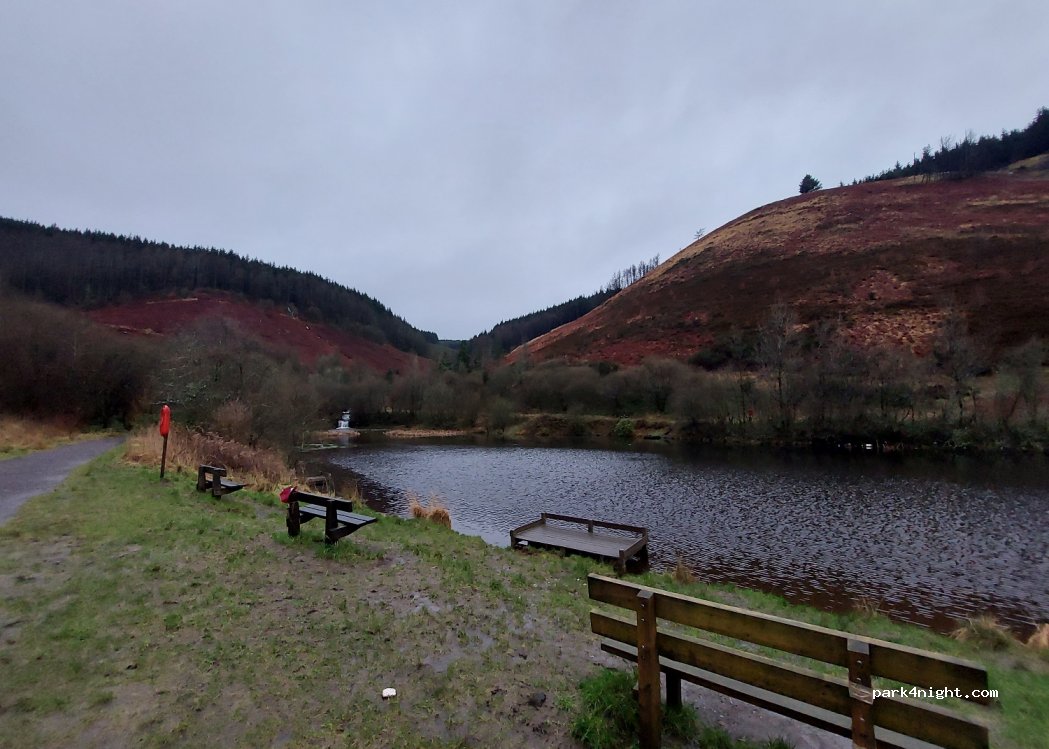 (CF40 2DW) Tonypandy - Howard St — foto 3