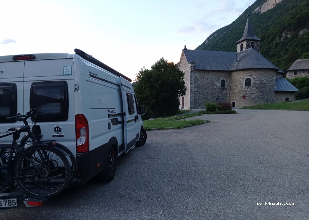 (73160) Saint-Thibaud-de-Couz - Route des Rat-Patron — foto