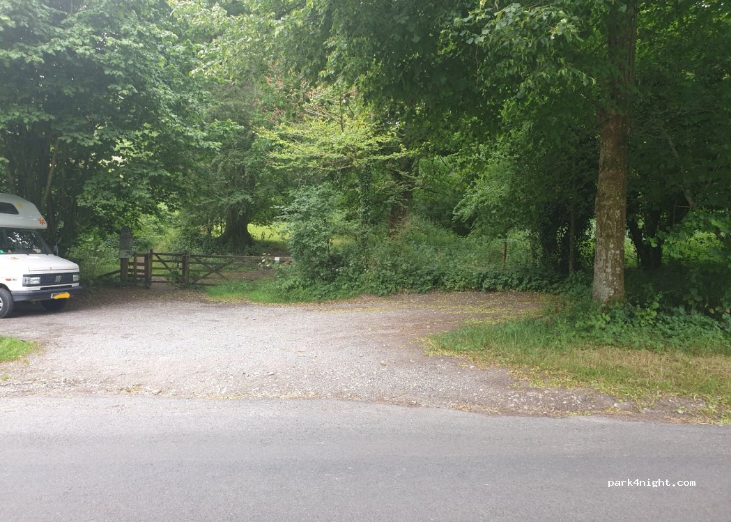 (DT11 0EE) Blandford Forum - Unnamed road — foto