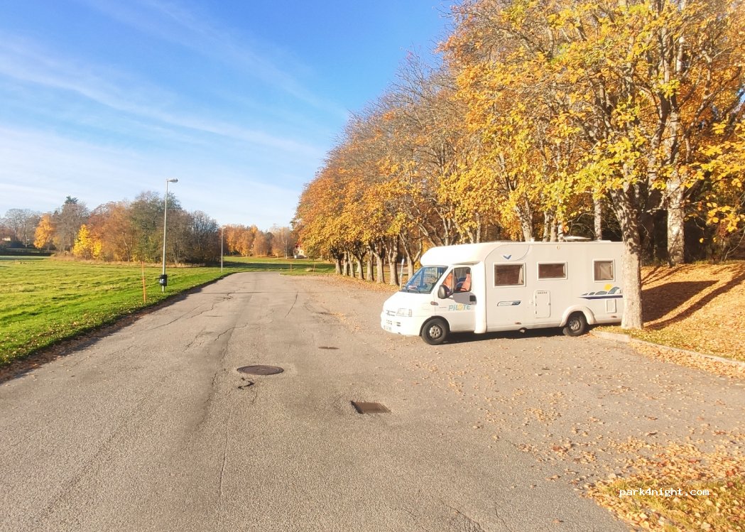 (804 26) Gävle - 59 Holmsundsallén — foto 3