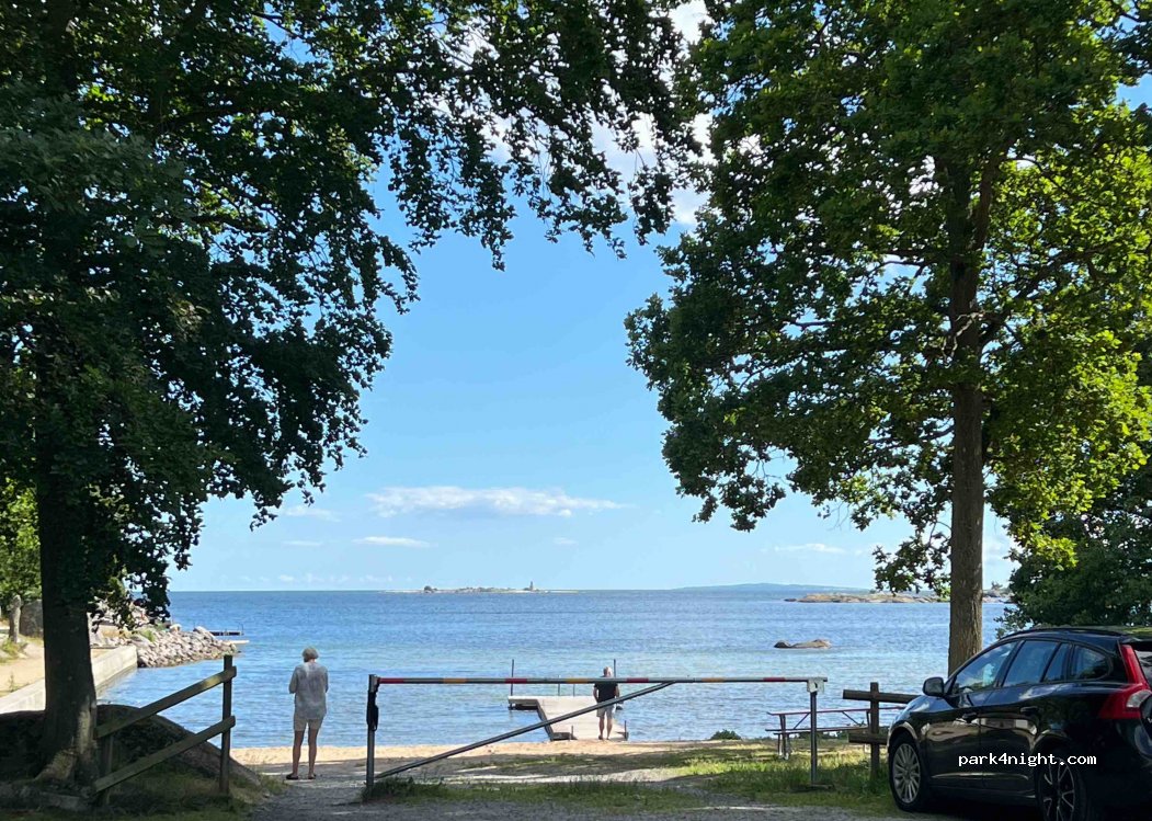 (374 30) Karlshamn - 10 Kolleviksvägen — foto
