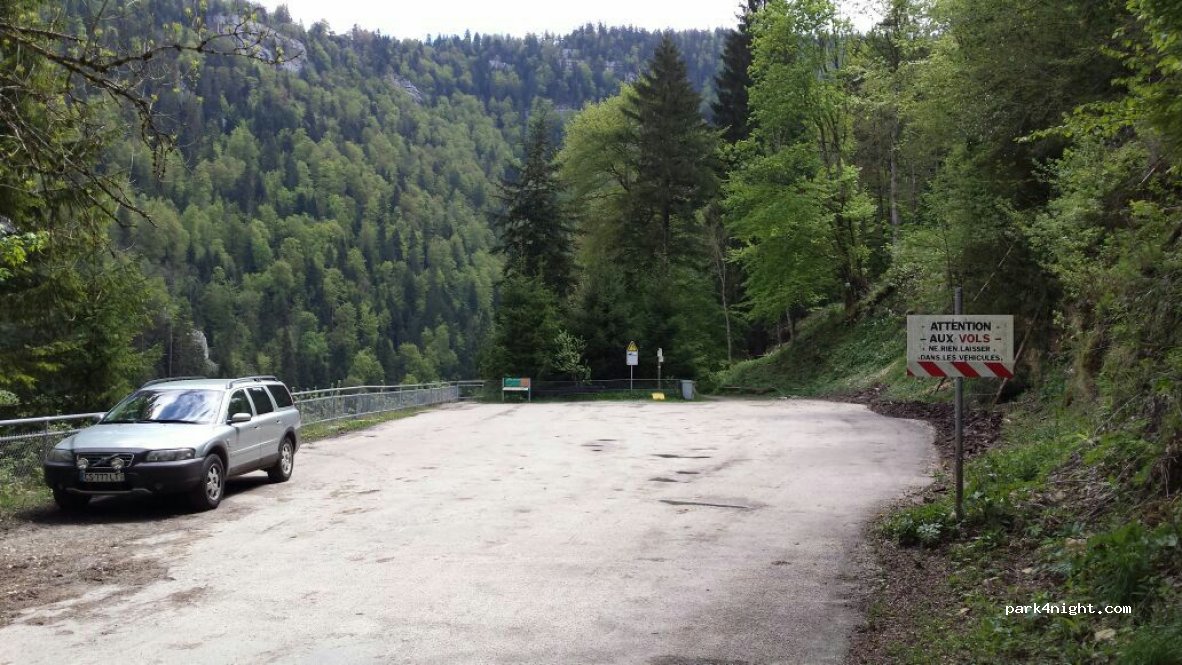 (25130) Villers-le-Lac - Unnamed Road — foto