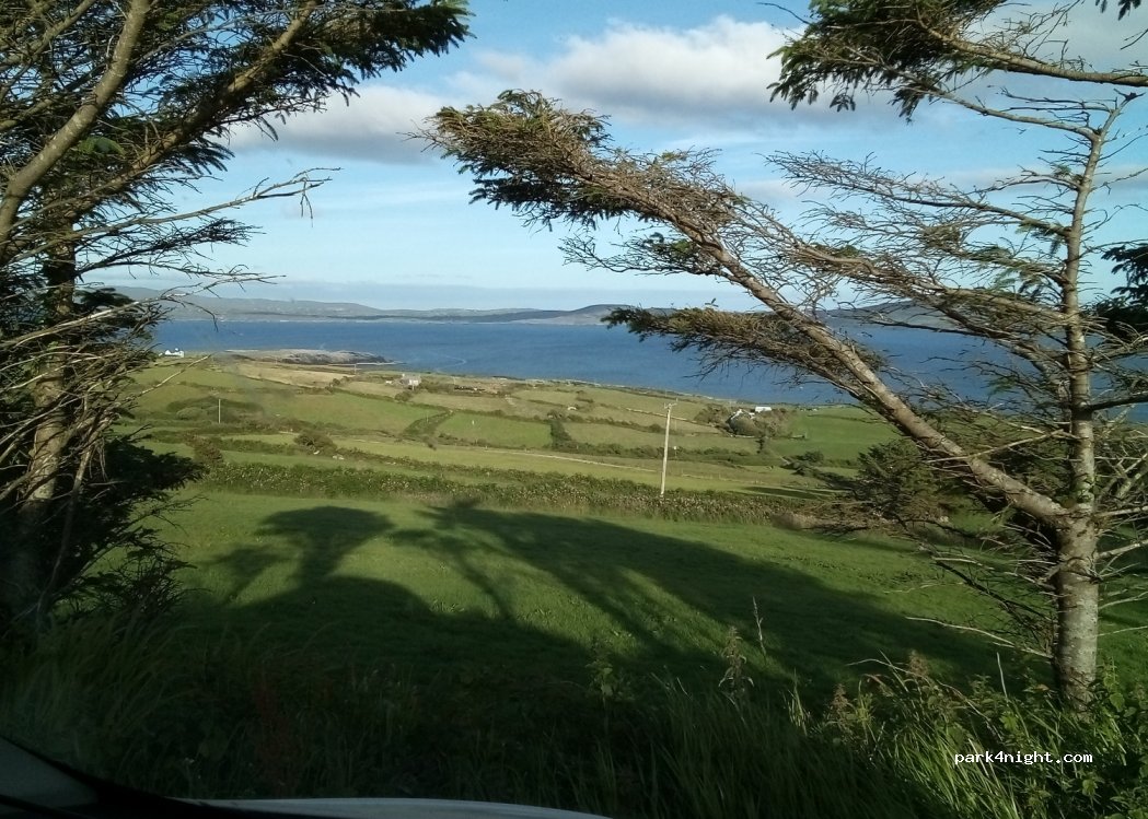 (P75 HK03) Tullow - Unnamed road — foto