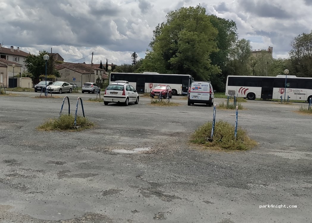 (33340) Lesparre-Médoc - 9 Rue du Docteur Bos — foto 2