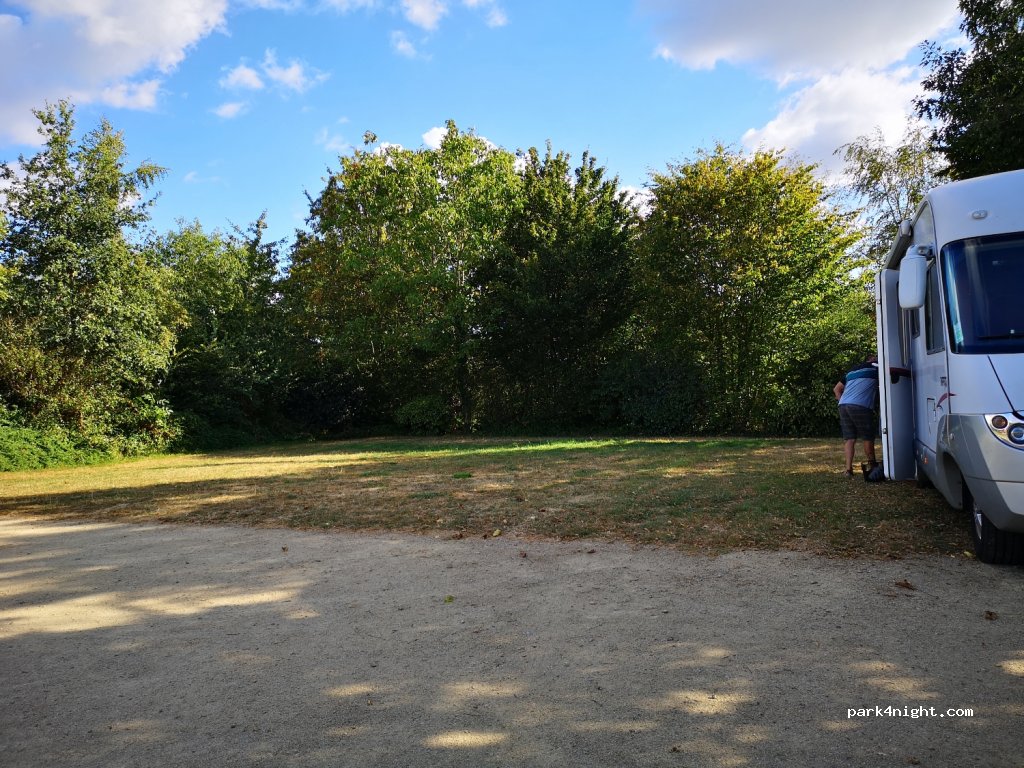 (53300) Saint-Loup-du-Gast - 3 Zone d'Activité du Creusot — foto 2