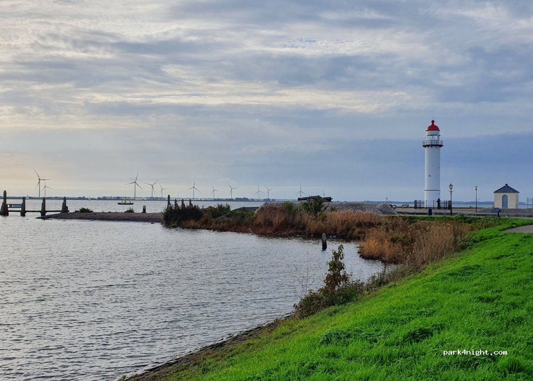 (3221 AZ) Hellevoetsluis - Zuidfront — foto 3