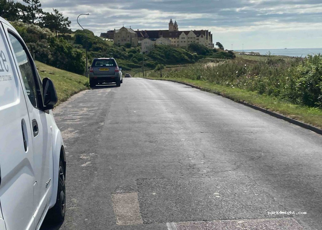 (BN2 5RJ) Brighton - 6 Roedean Way — foto