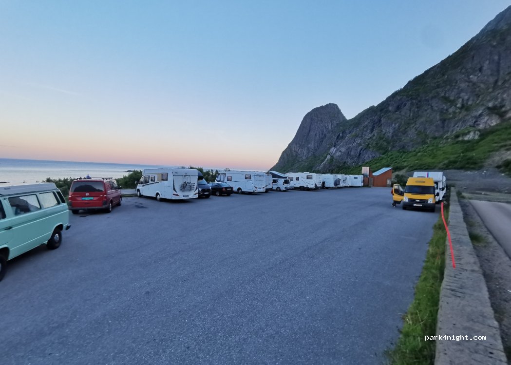(8390) Reine - 44 E10 — foto 4