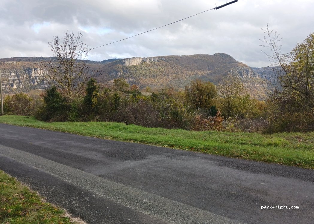 (12250) Roquefort-sur-Soulzon - D93 — foto 4