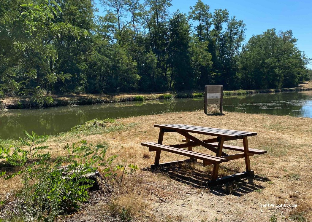 Aire Naturelle d'Artaix — foto 2