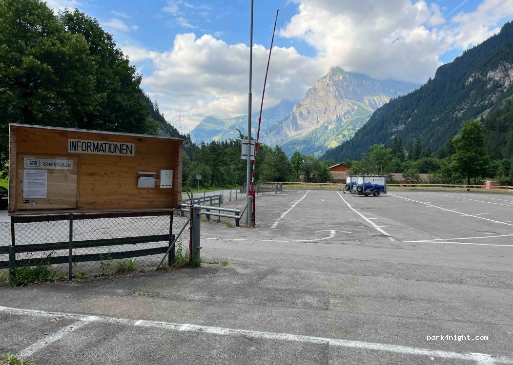 Wohnmobilstellplatz Sunnbüel Talstation P3 — foto 2