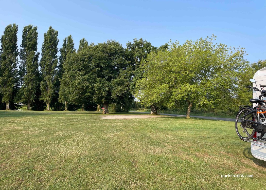(53170) Meslay-du-Maine - La Chesnaie — foto