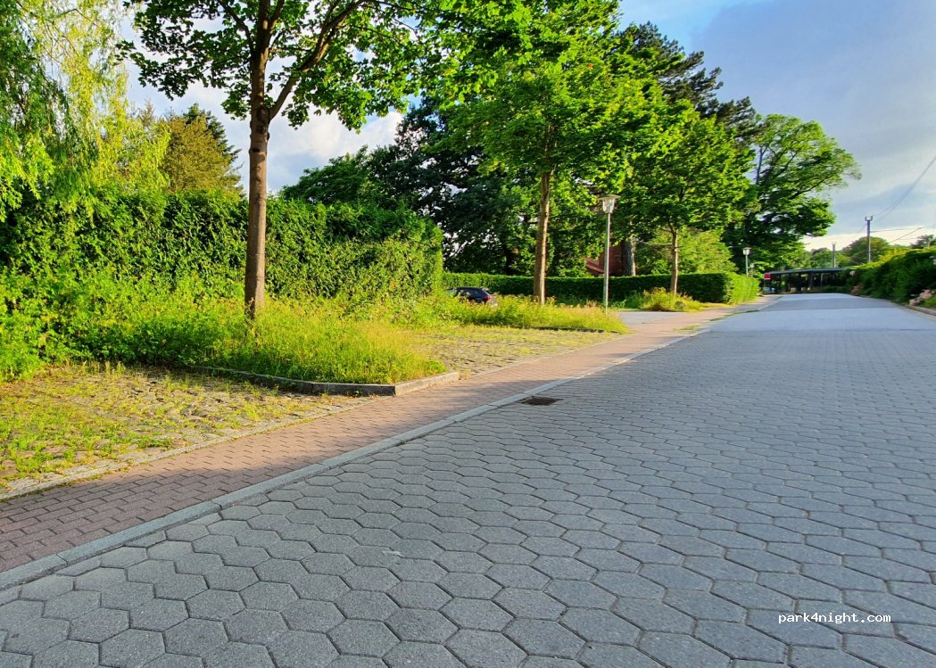 (21465) Reinbek - Ladestraße — foto 2