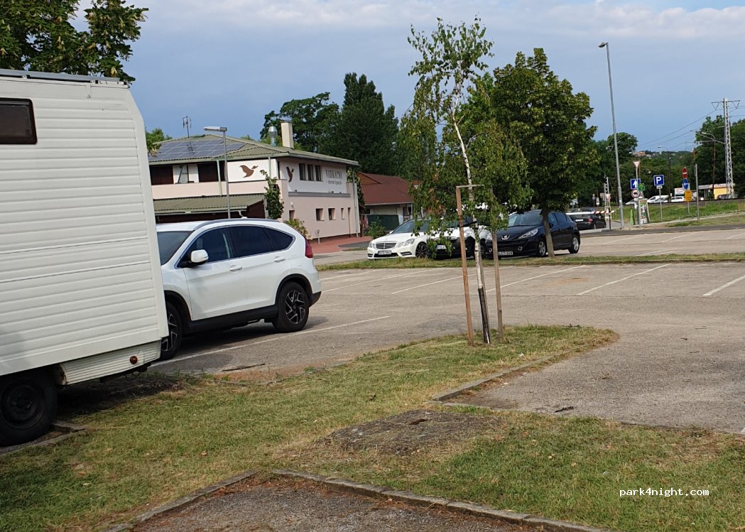 (8174) Balatonkenese - 2 Vak Bottyán utca — foto 2