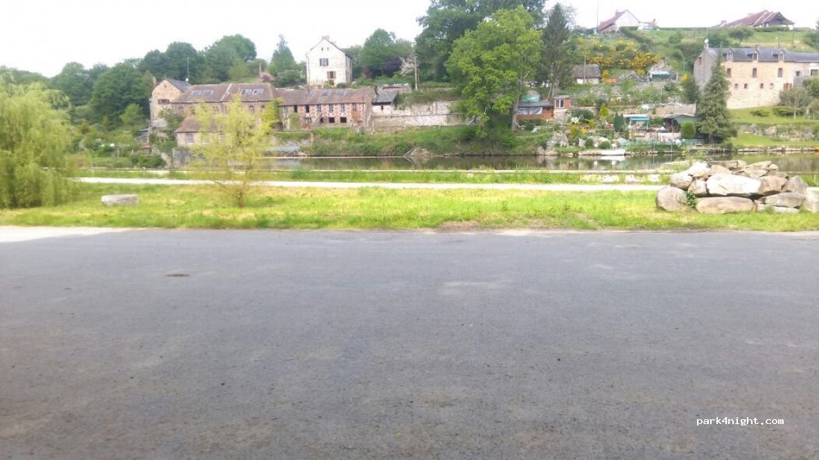 (53240) Andouillé - 1 Impasse de la Néo — foto