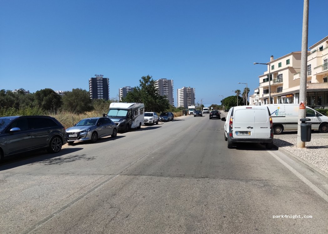 (8500-013) Alvor - 8500 Rua Quinta da Praia — foto