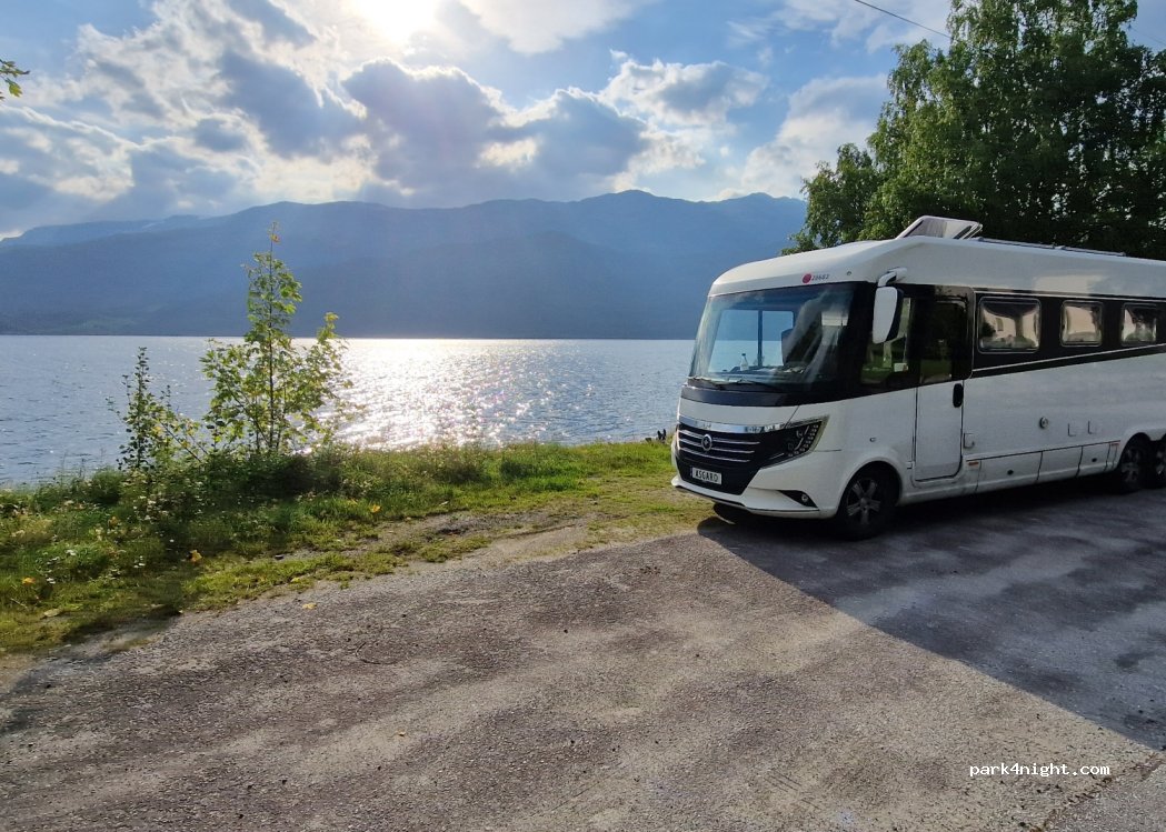 (6823) Sandane - 44 Sekundær Fylkesveg 700 — foto 2
