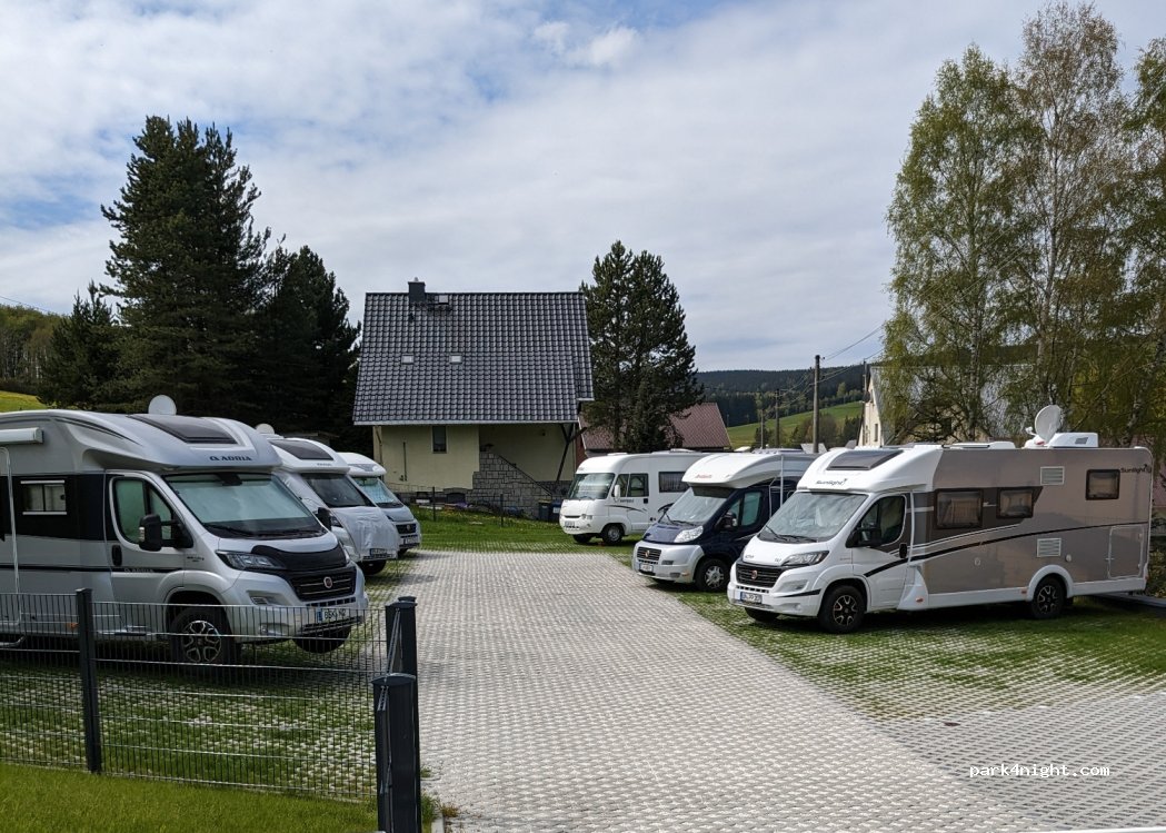 Wohnmobilstellplatz an der Fichtelbergbahn — foto 3