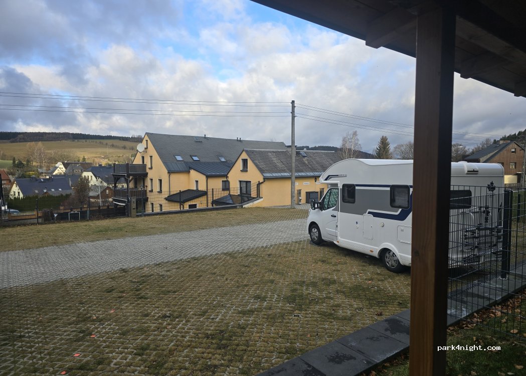 Wohnmobilstellplatz an der Fichtelbergbahn — foto 5